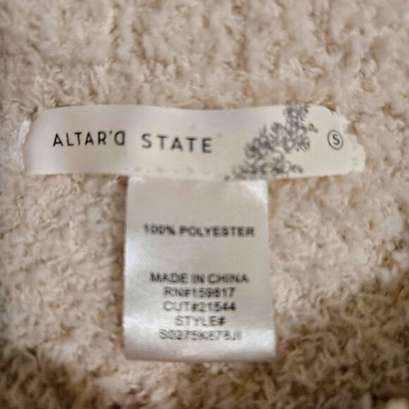 Altar'd state oversized white fuzzy sweater S Boho - Picture 6 of 14